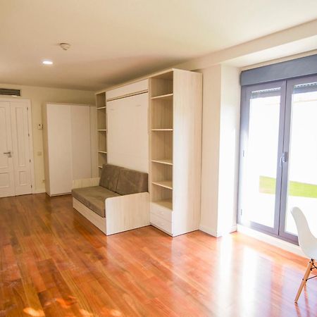 Apartamentos Plaza De Santiago - Estudios Turisticos - 1 Llave Pinto Eksteriør bilde