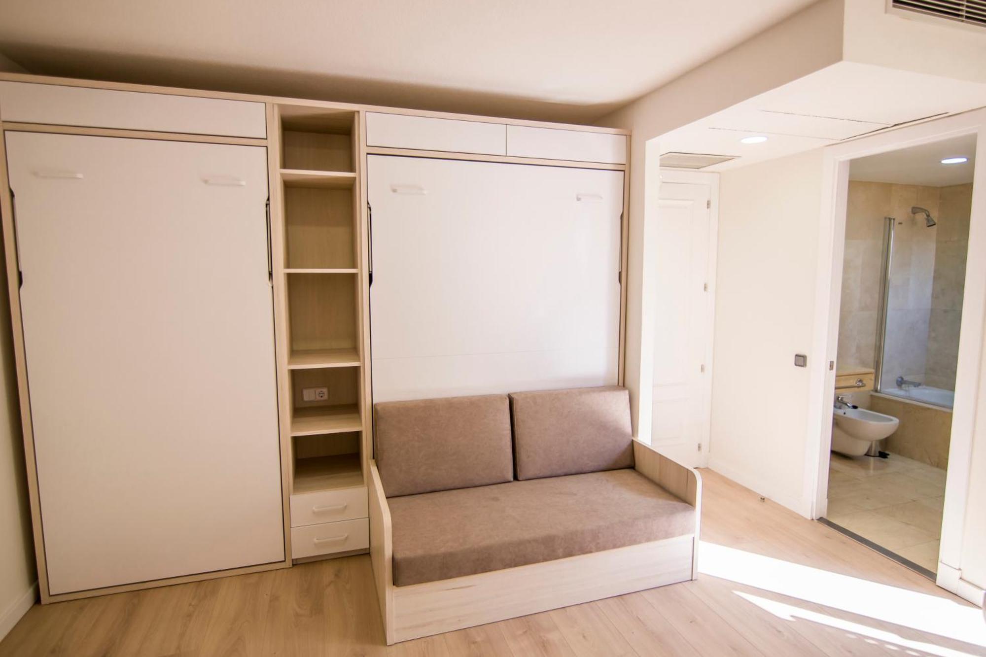 Apartamentos Plaza De Santiago - Estudios Turisticos - 1 Llave Pinto Eksteriør bilde