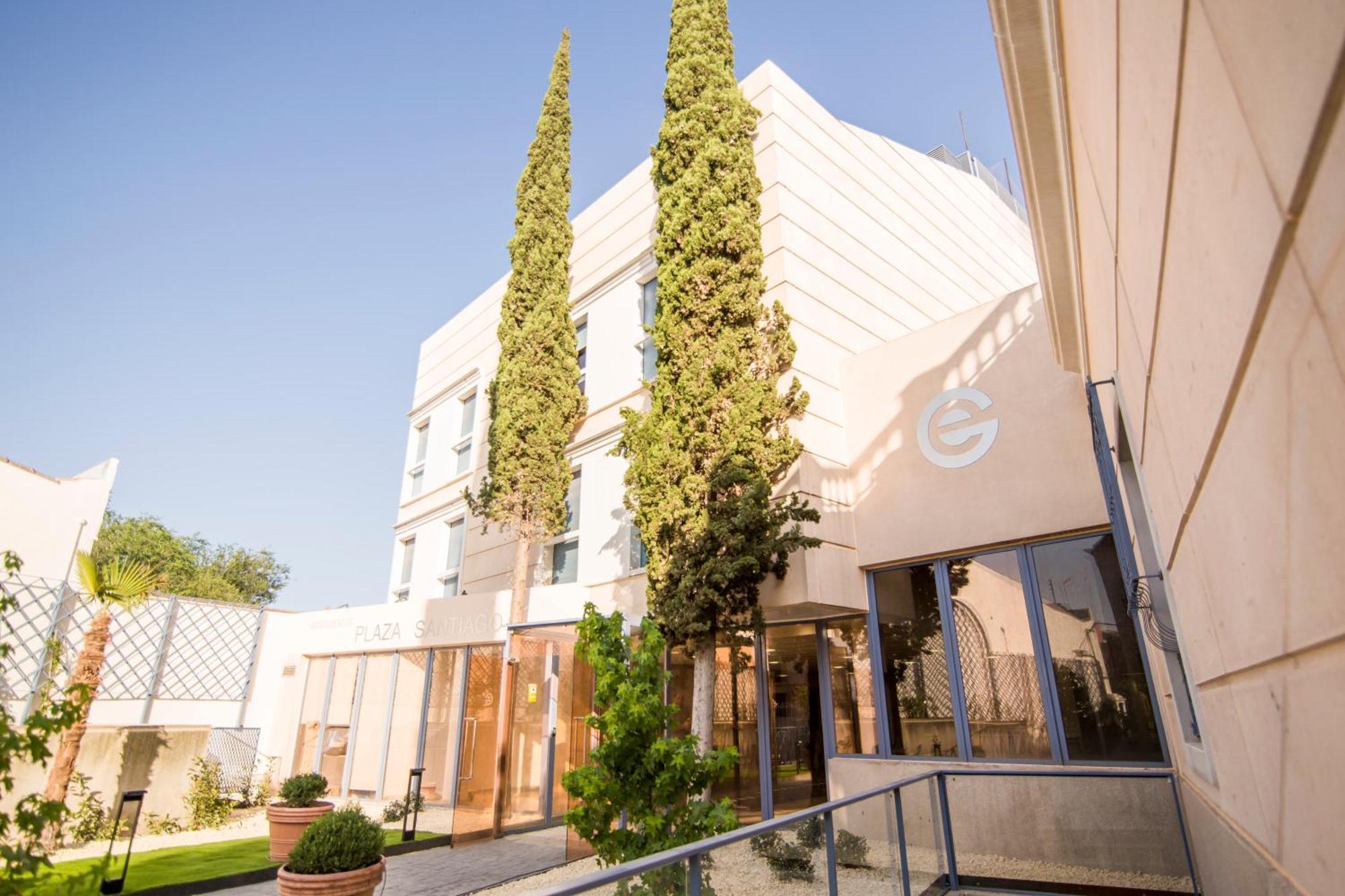 Apartamentos Plaza De Santiago - Estudios Turisticos - 1 Llave Pinto Eksteriør bilde