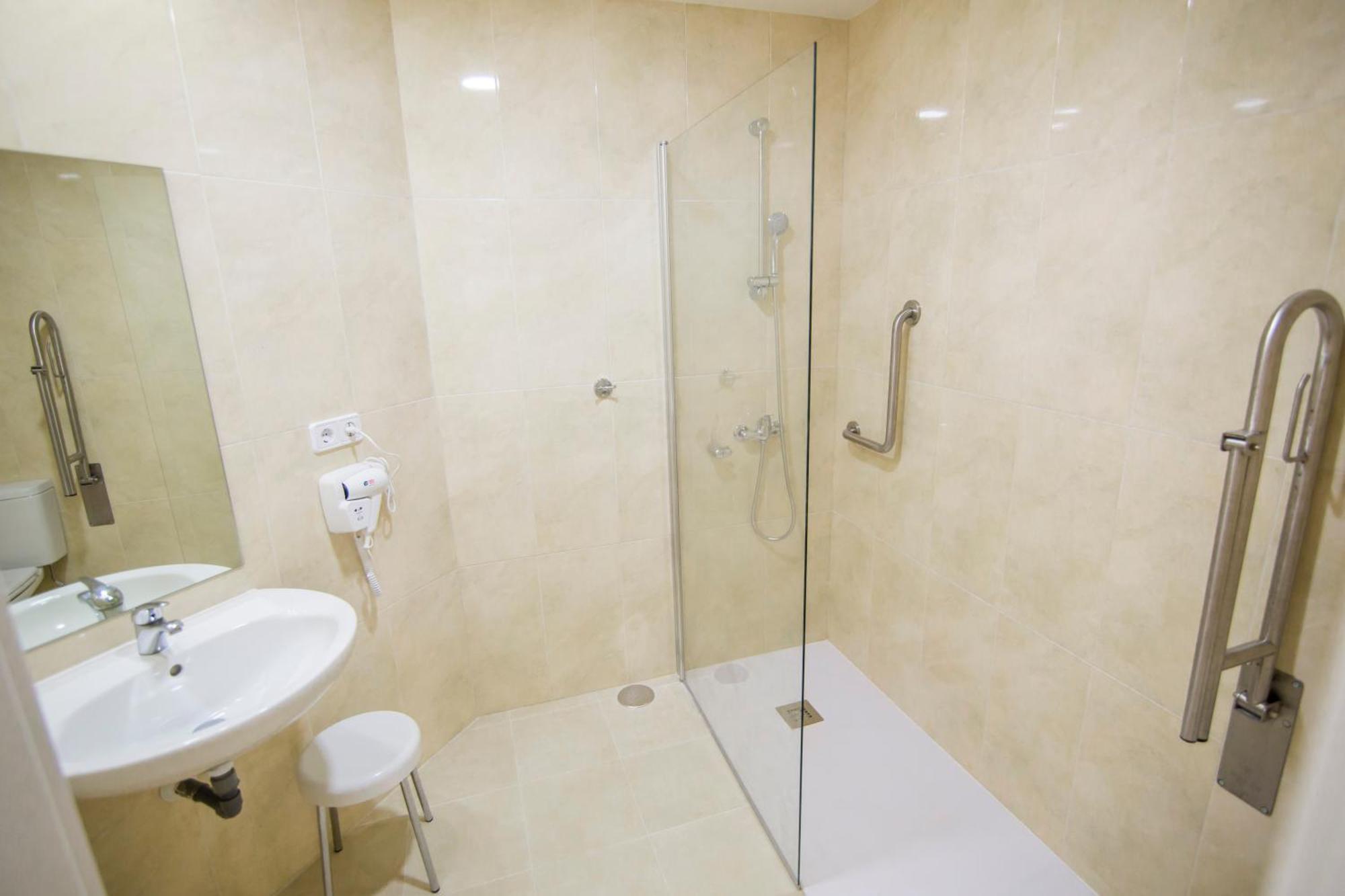 Apartamentos Plaza De Santiago - Estudios Turisticos - 1 Llave Pinto Eksteriør bilde