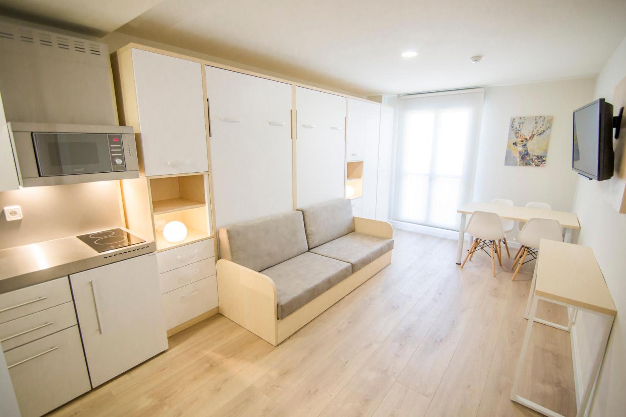 Apartamentos Plaza De Santiago - Estudios Turisticos - 1 Llave Pinto Eksteriør bilde
