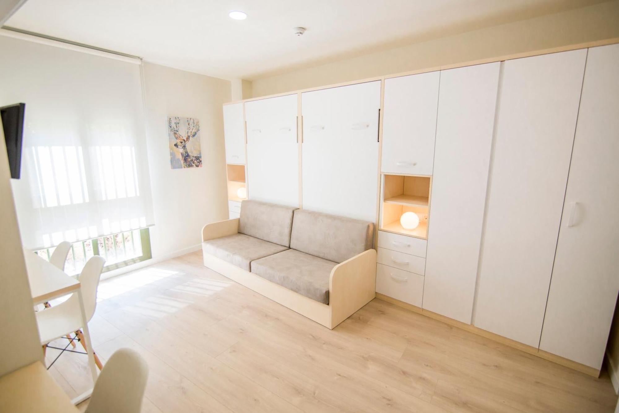 Apartamentos Plaza De Santiago - Estudios Turisticos - 1 Llave Pinto Eksteriør bilde